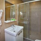Апартаменты (Большой с отдельной спальней и кухней), Отель Port Inn
