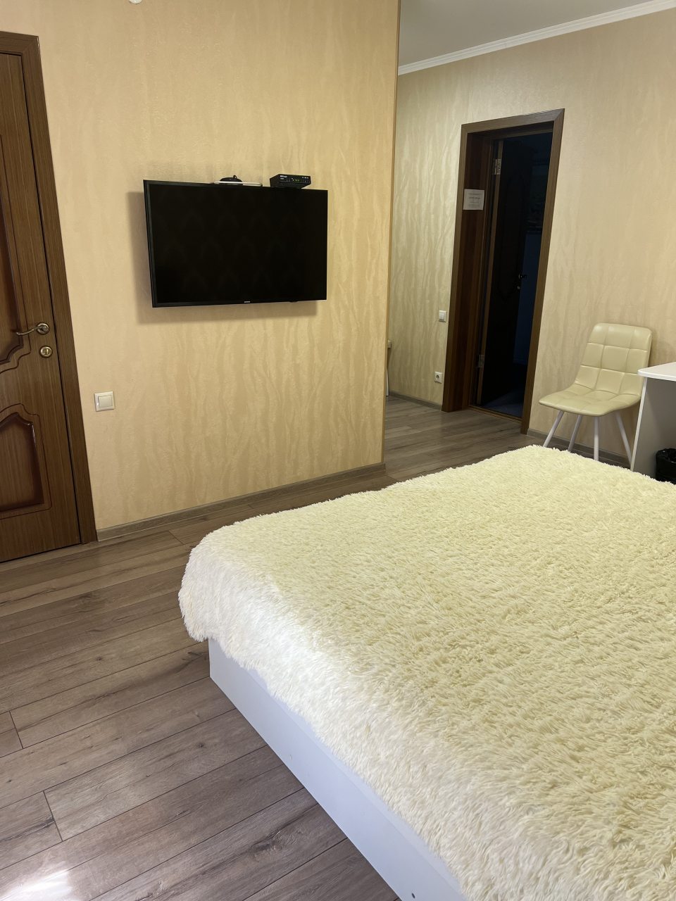 Комфортный двухместный номер на двоих человек .