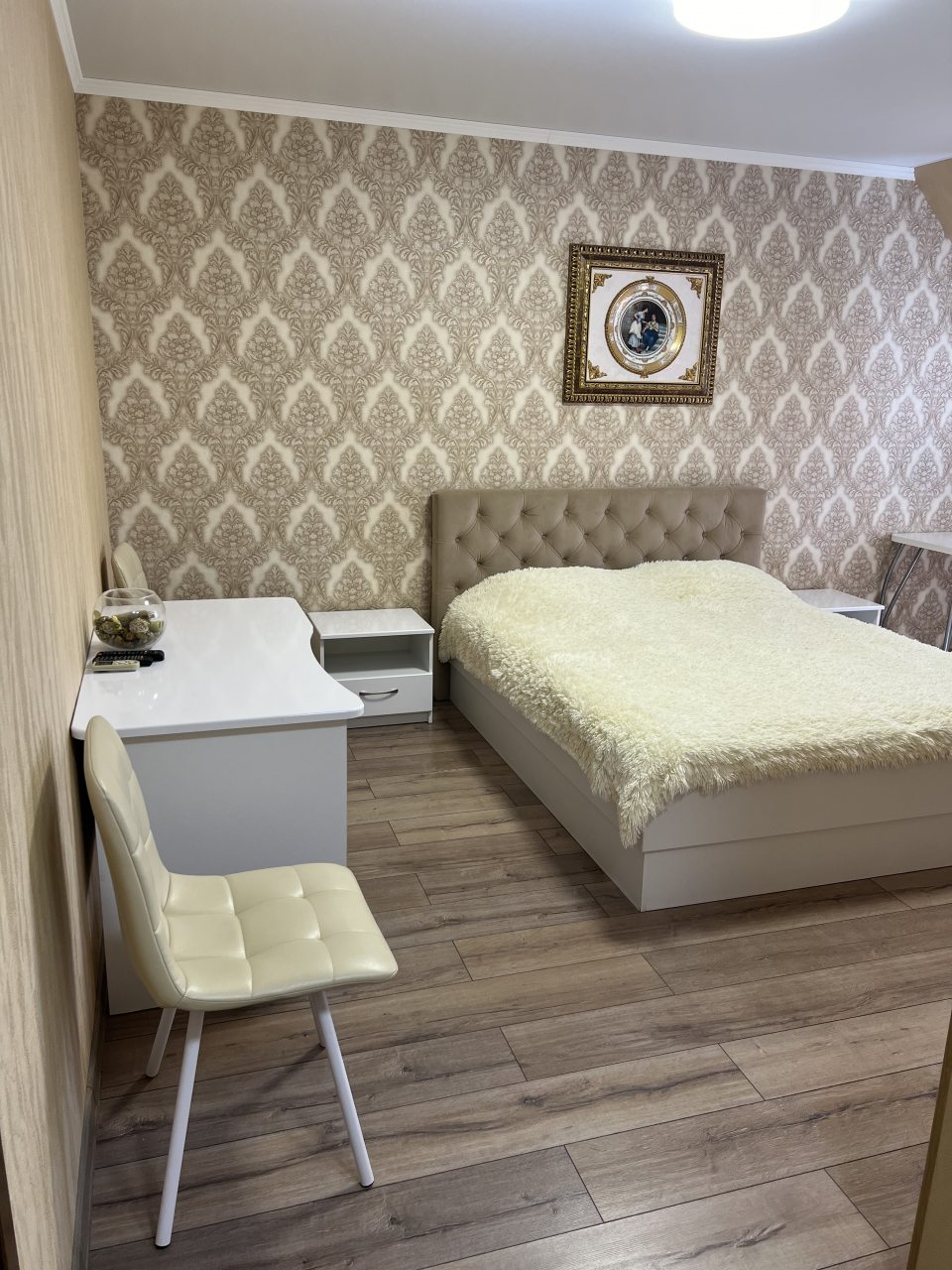 В номере имеется все что нужно для комфортного пребывания.