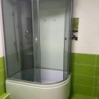 Просторная душевая