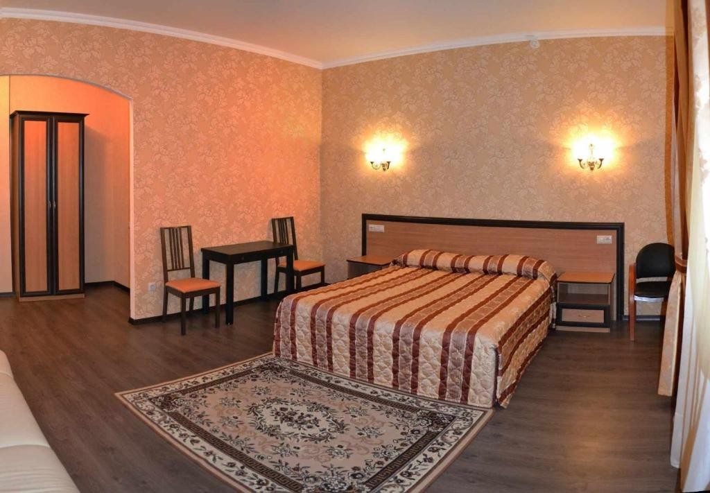 Двухместный (Номер Делюкс с кроватью размера «king-size») мини-гостиницы Дубки, Химки