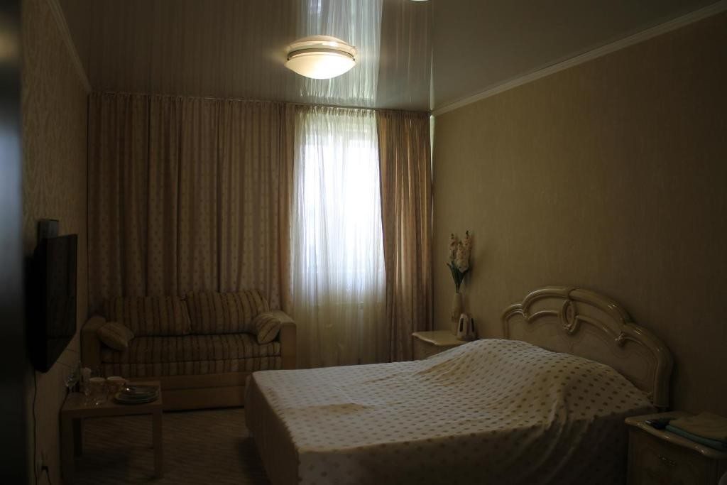 Двухместный (Большой двухместный номер с 2 отдельными кроватями) мини-гостиницы На Автозаводском проспекте, Набережные Челны