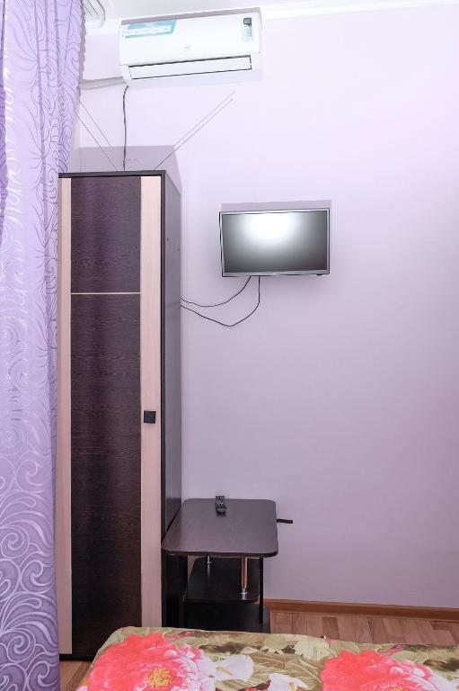 Двухместный (Двухместный номер с 1 кроватью и общей ванной комнатой) мини-гостиницы Благодатный, Каменск-Шахтинский