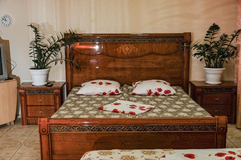 Семейный (Семейный номер с общей ванной комнатой) мини-гостиницы Благодатный, Каменск-Шахтинский