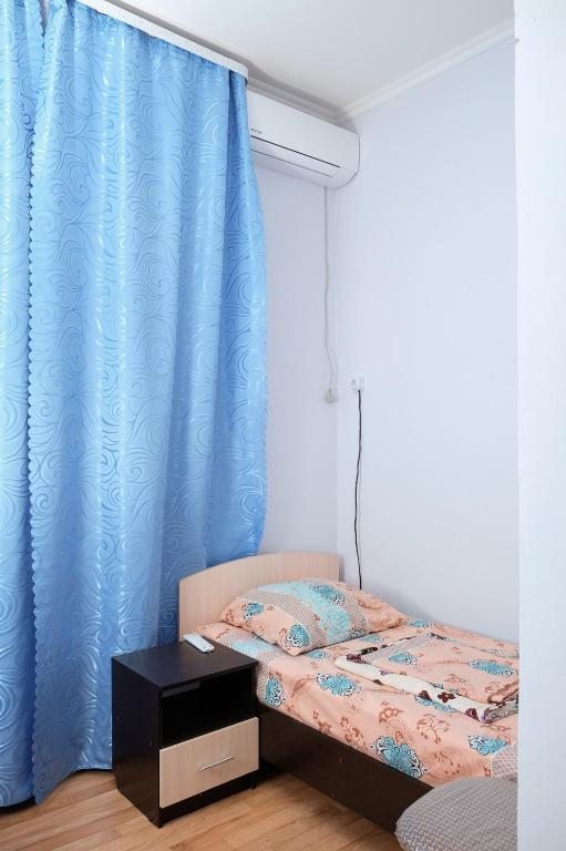 Одноместный (Одноместный номер с общей ванной комнатой) мини-гостиницы Благодатный, Каменск-Шахтинский