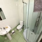 Двухместный (Улучшенный с 1 кроватью и диваном), Гостевой дом Матрешка