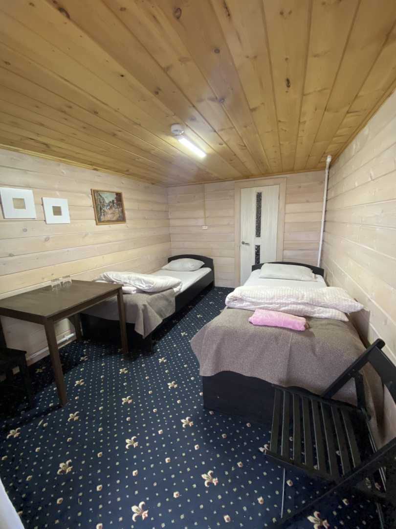 Двухместный (Небольшой двухместный номер с 2 отдельными кроватями) гостиницы Вдохновение, Хужир