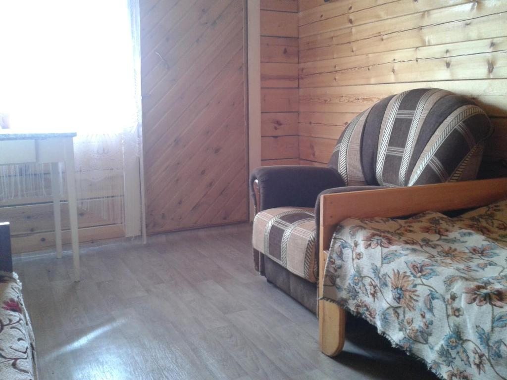 Двухместный (Двухместный номер с 2 отдельными кроватями) гостевого дома Жуковых, Хужир