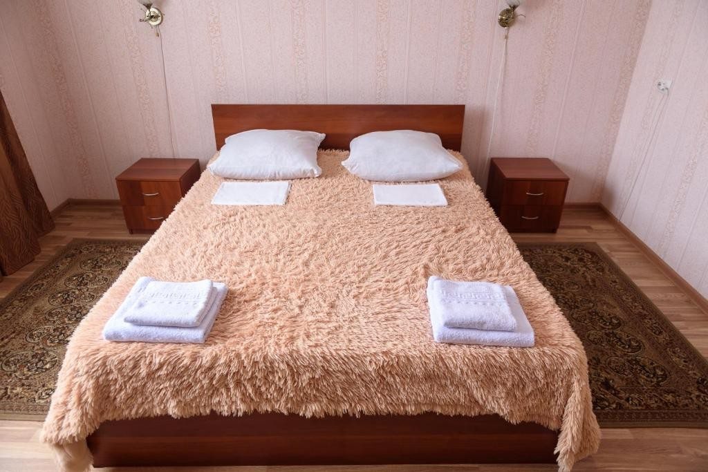 Сьюит (Люкс с кроватью размера «king-size») гостевого дома Уют, Новоукраинское, Краснодарский край