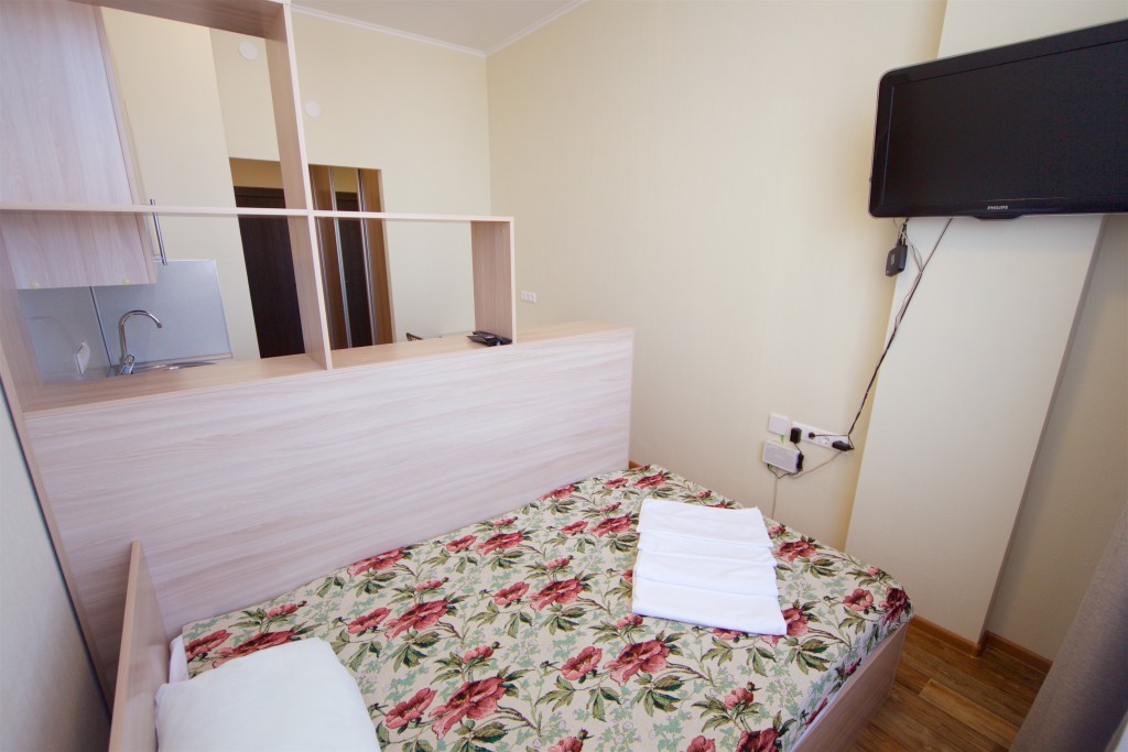 Апартаменты (Single, С полутороспальной кроватью) апарт-отеля APARTEL, Красноярск