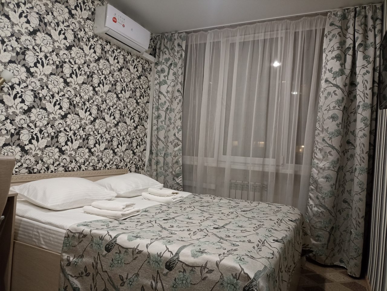 De Luxe (Улучшенный), Успенский Двор Центральная