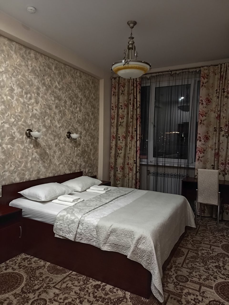 De Luxe (Улучшенный), Успенский Двор Центральная