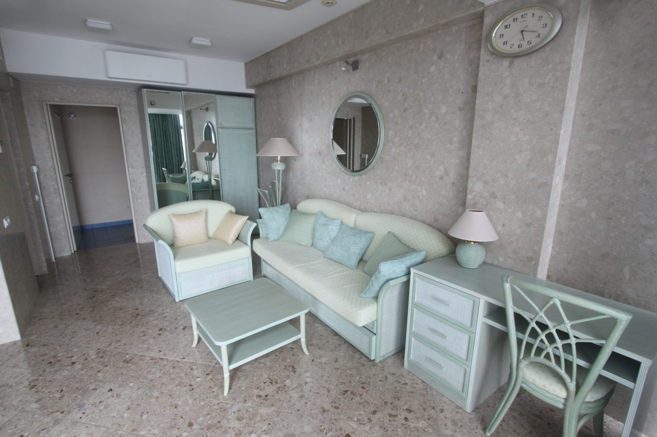 Апартаменты (Трёхкомнатные Апартаменты Luxury (ванная комната в номере, балкон, вид на море)), Курортный отель Бриз