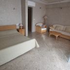 Апартаменты (Трёхкомнатные Апартаменты Luxury (ванная комната в номере, балкон, вид на море)), Курортный отель Бриз