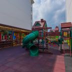 Детская площадка, Отель Гранд Круиз