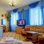 Четырехместный (Двухкомнатный номер с диваном для 2-5 чел.), Отель Якорь