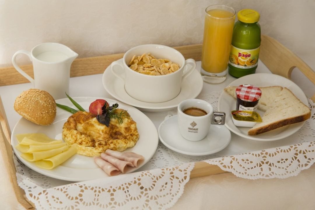 Завтраки по желанию, Dolphin Resort Hotel & Conference