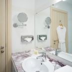 Ванная комната в отеле Омега Сириус, Адлер