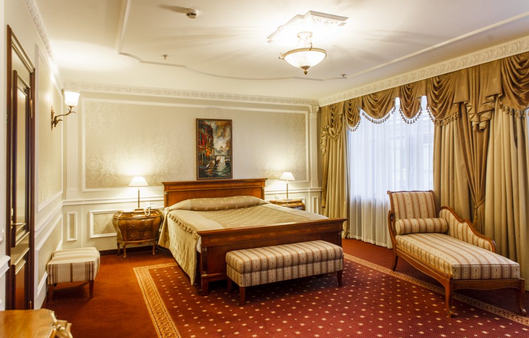 Люкс (Представительский) гранд отеля Эмеральд, Санкт-Петербург