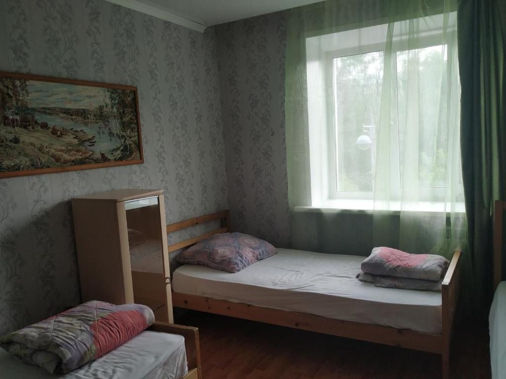 Трехместный (Стандартный трехместный номер) хостела Панда, Красноярск