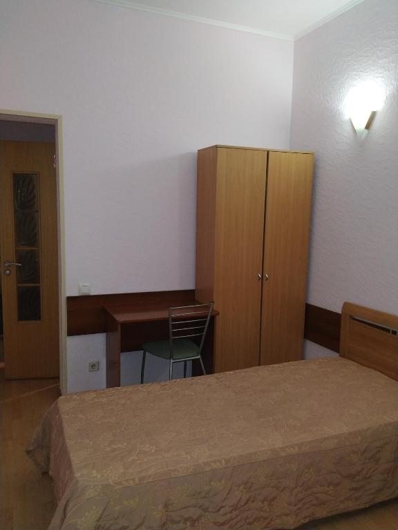 Двухместный (Двухместный номер с 1 кроватью или 2 отдельными кроватями и собственной ванной комнатой) гостиницы Северная звезда, Красноярск