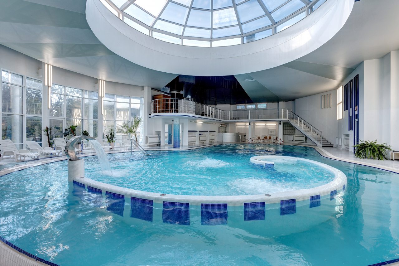 Бассейн, Санаторий Ай-Петри