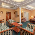 Полулюкс, Бутик-Отель Автор