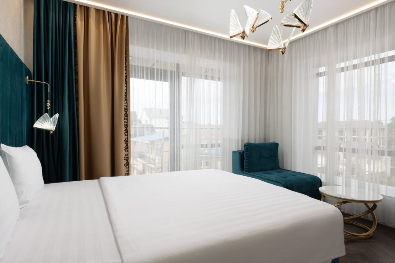 Делюкс (С балконом), Отель SM Royal by Stellar Hotels Adler
