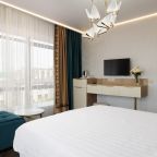 Делюкс (С балконом), Отель SM Royal by Stellar Hotels Adler