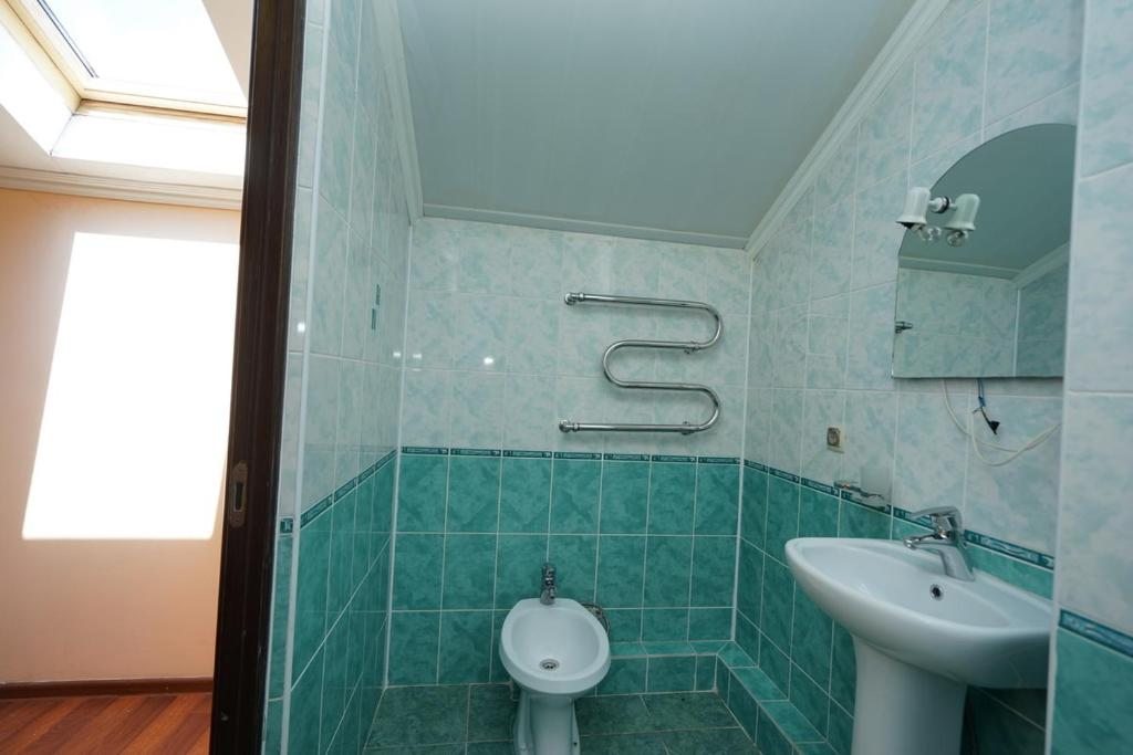 Семейный (Семейный номер с ванной комнатой) гостевого дома Сириус, Лазаревское