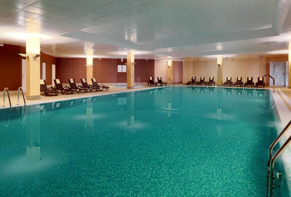 Крытый плавательный бассейн, Гостиница Sheraton Skypoint Luxe