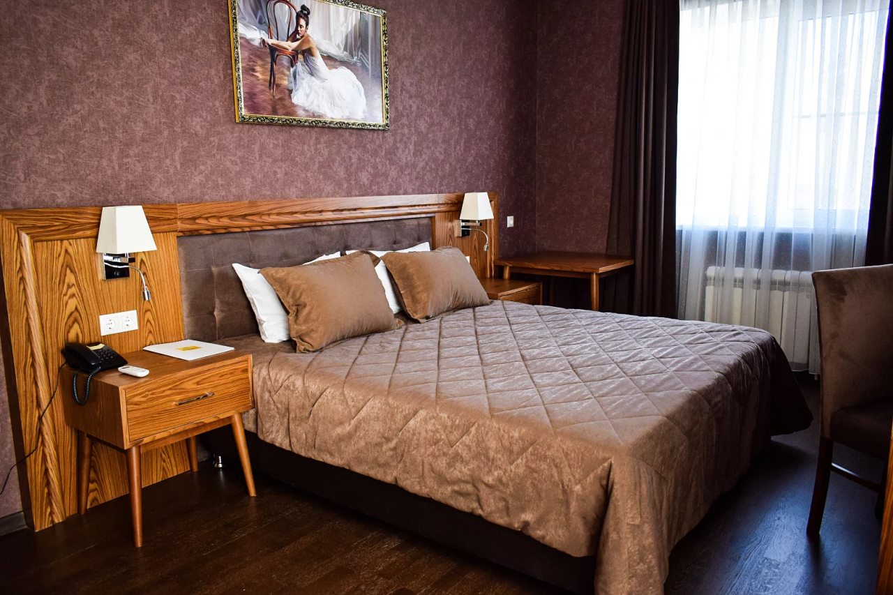 Двухместный (Двухместный номер люкс с видом на город) гостиницы Баку, Астрахань