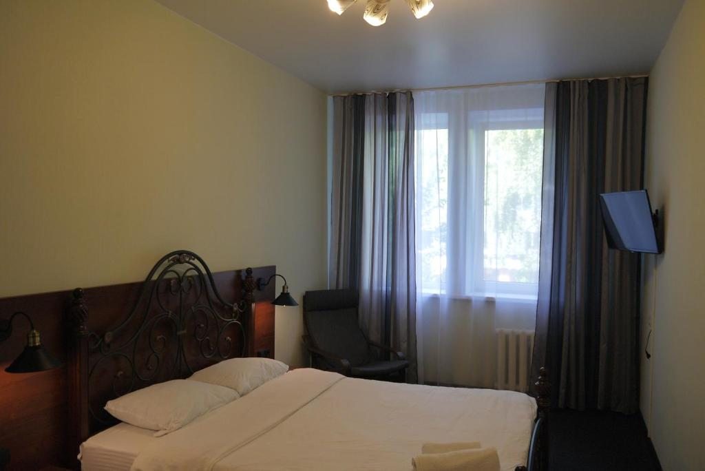 Двухместный (Улучшенный двухместный номер с 1 кроватью) отеля Alliance, Набережные Челны
