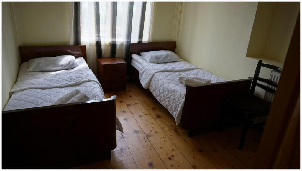 Двухместный (Двухместный номер с 2 отдельными кроватями) гостевого дома Peak Mazeri Guest House, Мазери