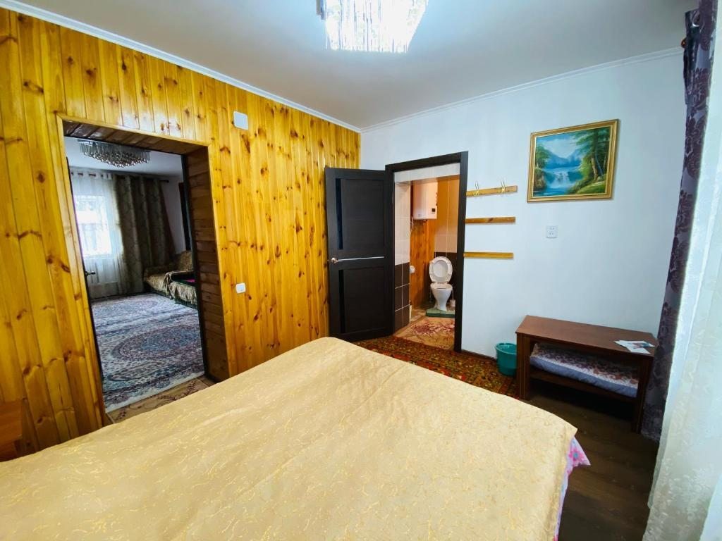 Двухместный (Двухместный номер Делюкс с 1 кроватью) гостевого дома Guest House KAGAN, Токтогул