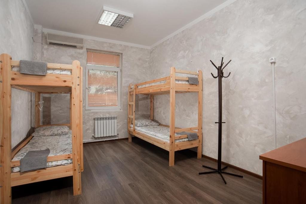 Номер (Спальное место на двухъярусной кровати в общем номере для мужчин) хостела Manjari, Мацеста