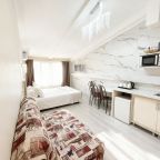 Трёхместный и более (Семейный), Отель Чайковский