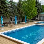 Открытый плавательный бассейн, Пансионат Кристалл Уют
