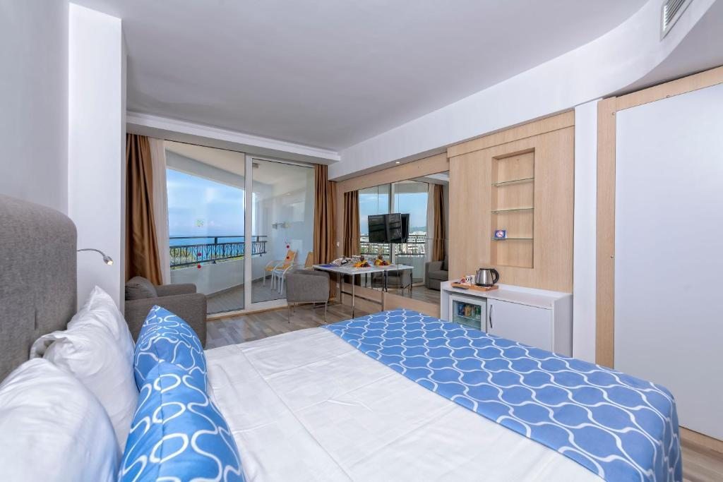 Одноместный (Одноместный номер в главном здании с видом на море) курортного отеля FUN&SUN Comfort Beach Resort, Кемер