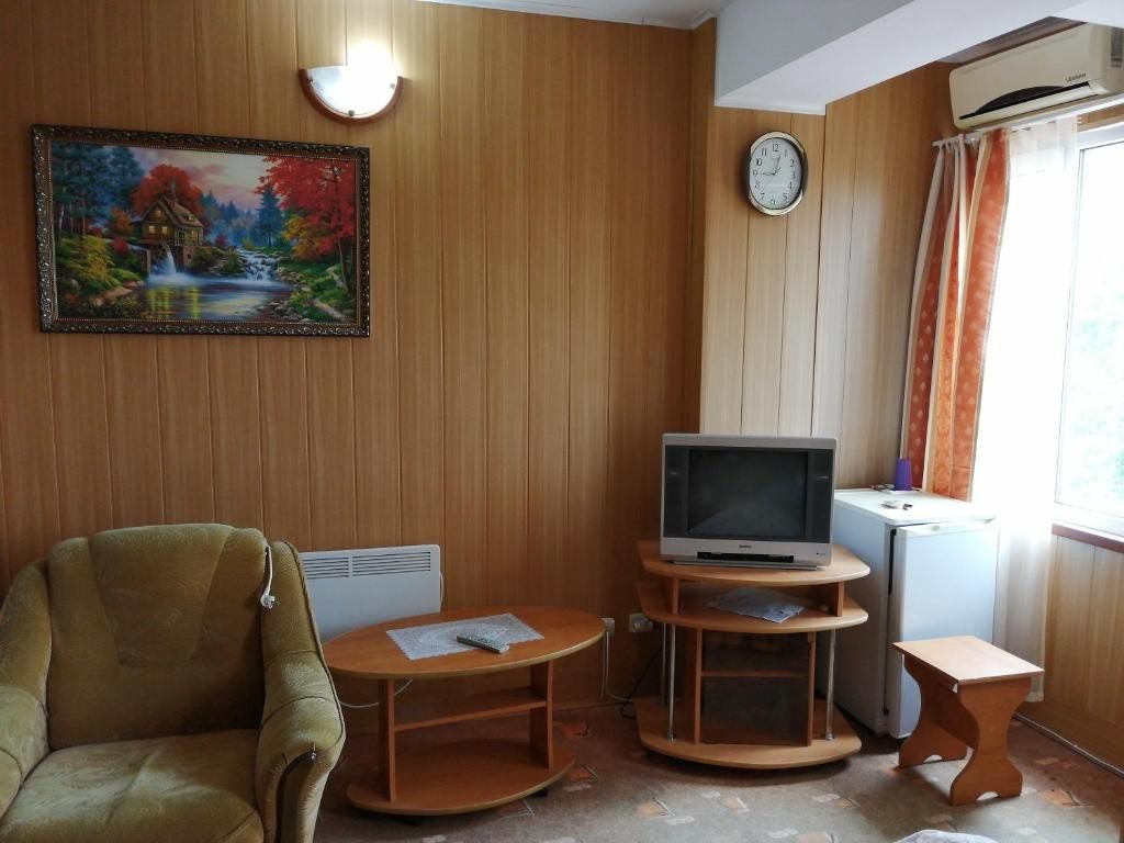 Трехместный (Трехместный номер с балконом), Гостевой дом Кузбасс