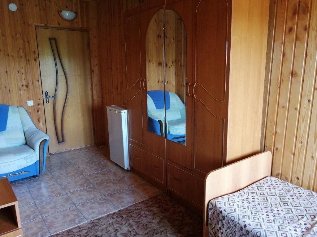 Трехместный (Трехместный номер с балконом), Гостевой дом Кузбасс