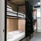 Восьмиместный (Кровать в общем номере для мужчин и женщин), Хостел Why not Hostel Novosibirsk