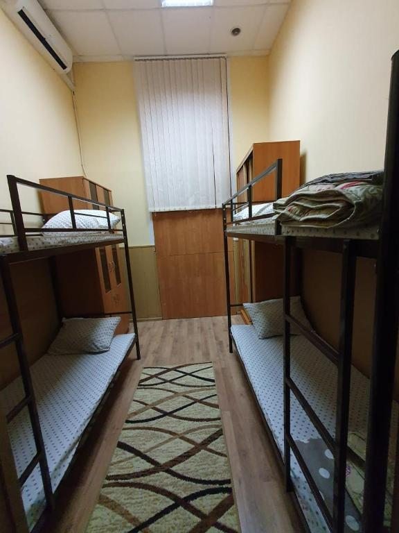 Четырехместный (Кровать в общем 4х местном номере) хостела Идеал, Москва