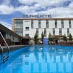 Открытый плавательный бассейн, Гостиница GOPARK Hotel