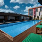 Открытый плавательный бассейн, Гостиница GOPARK Hotel