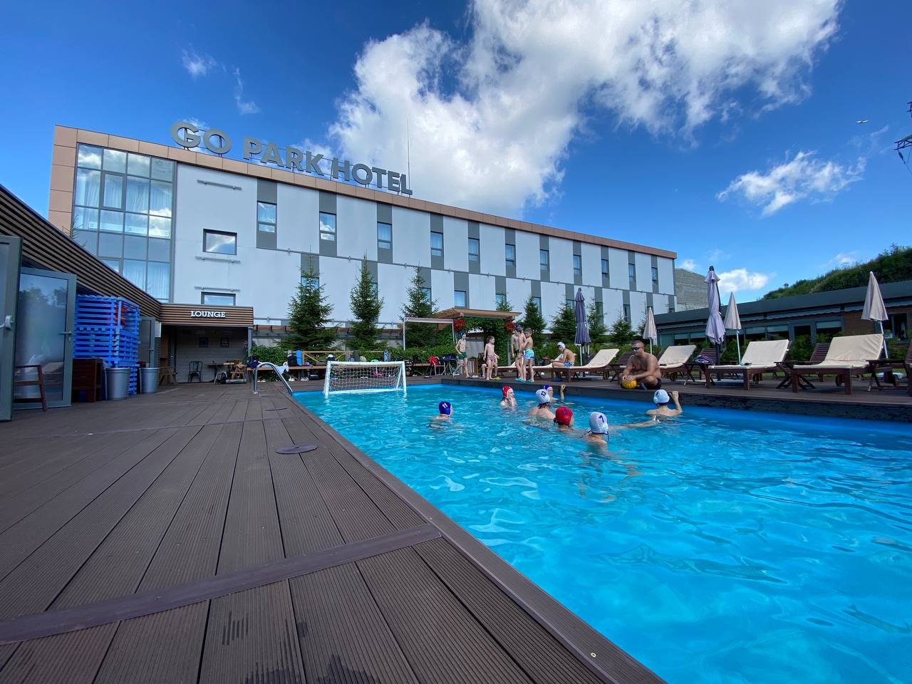 Открытый бассейн с подогревом, Гостиница GOPARK Hotel