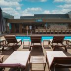 Открытый бассейн с подогревом, Гостиница GOPARK Hotel