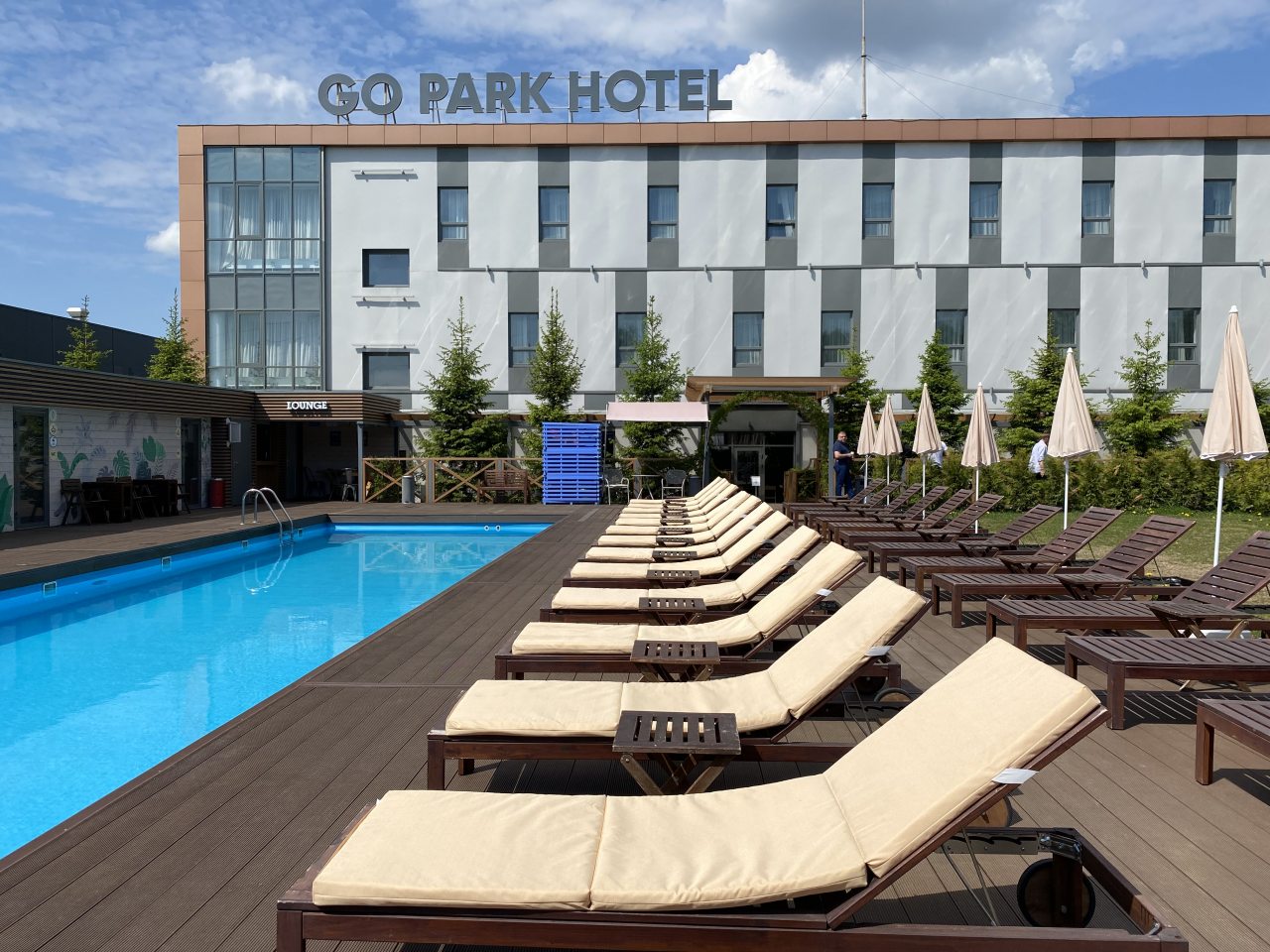 Открытый бассейн с подогревом, Гостиница GOPARK Hotel