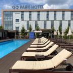 Открытый бассейн с подогревом, Гостиница GOPARK Hotel