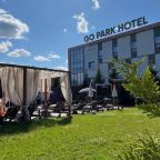 Открытый бассейн с подогревом, Гостиница GOPARK Hotel